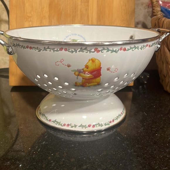 simply pooh teapot and strainer set - Picture 3 of 3